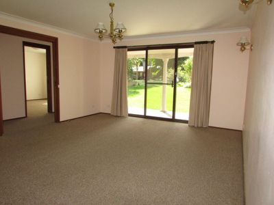 44 Kings Point Drive, Kings Point