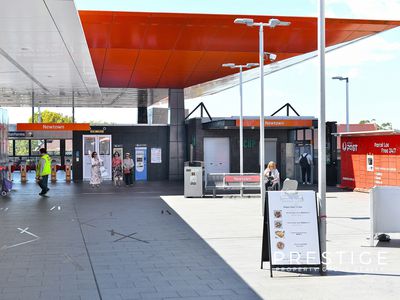 8 Angel Street, Newtown