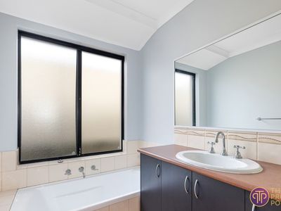 7 Culvers Road, Secret Harbour