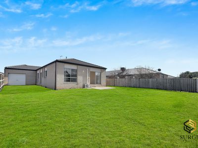 11 Holland Crescent, Truganina