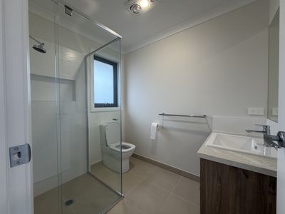 32 Wongamaar Boulevard, Thurgoona