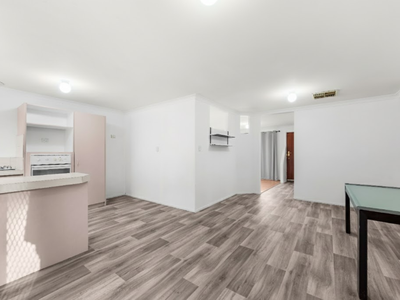 6 Manup Court, Kenwick