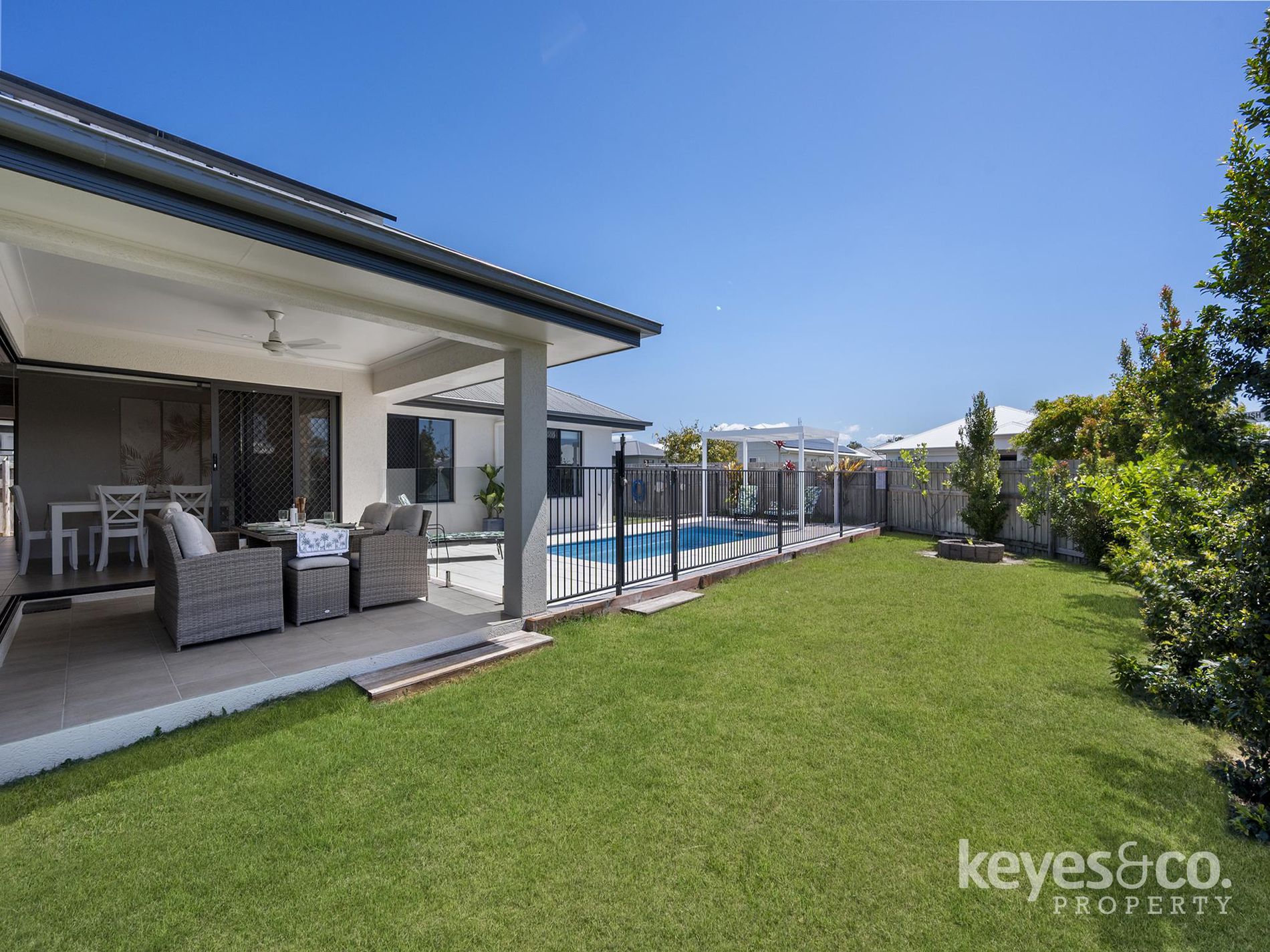 2 Coolamon Street, Mount Low