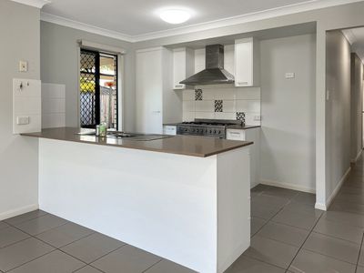 16 Tarrina Crescent, Pacific Pines