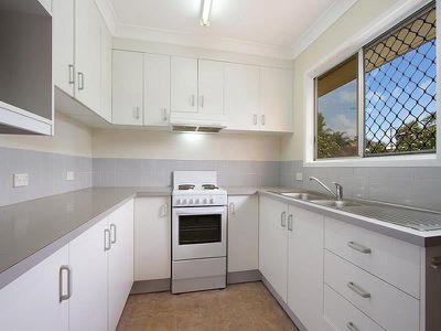 82 Woodlands Drive, Rochedale South