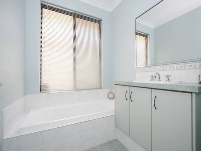 5 Dorsal Bend, Hammond Park