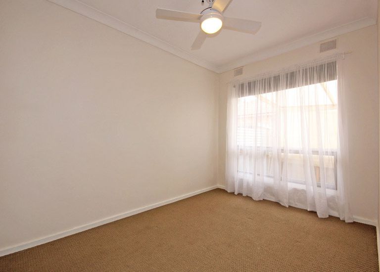 4 / 50 Yarmouth Street, South Brighton