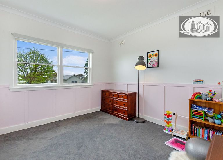 7 Lorna Court, Portland