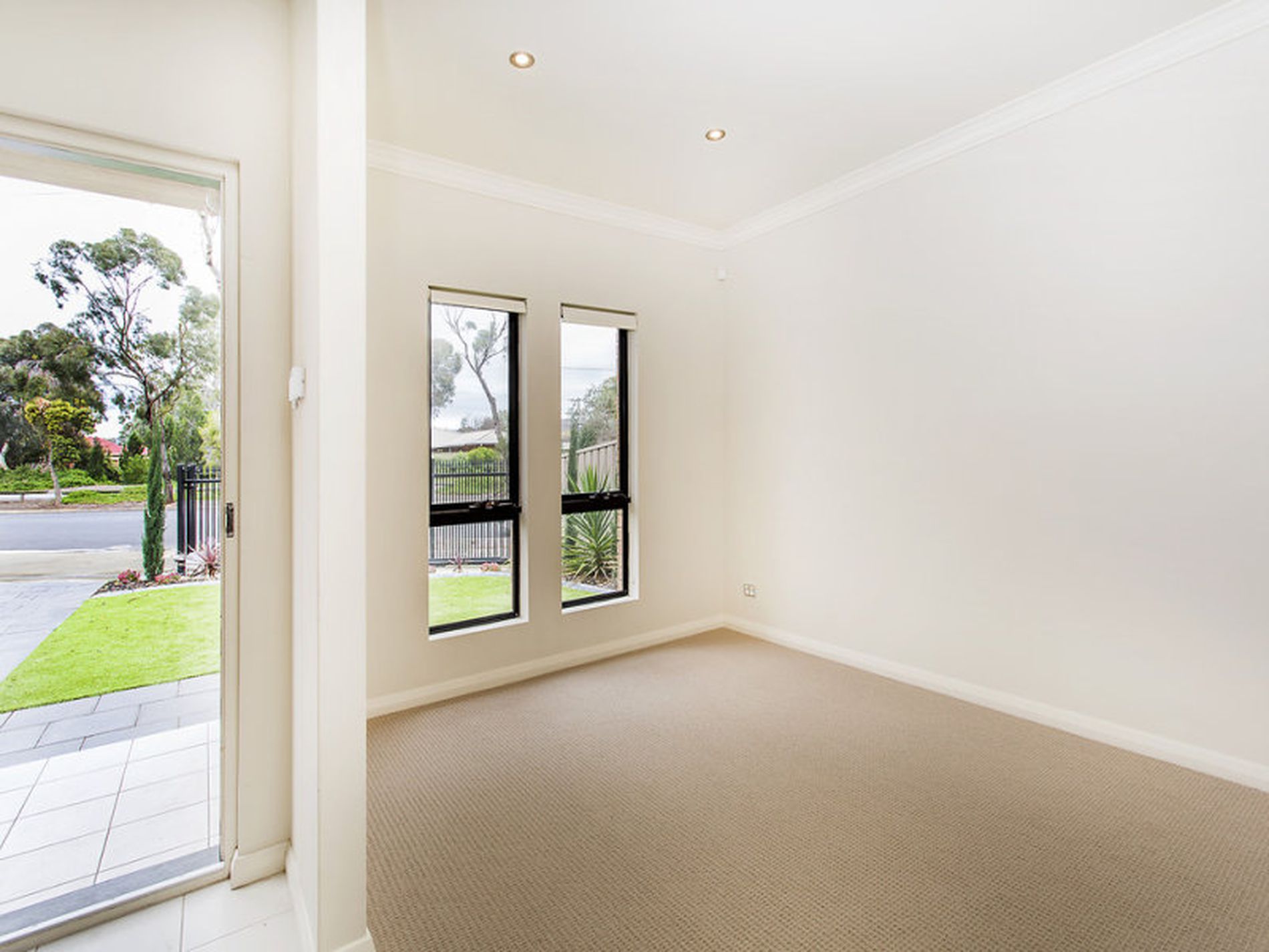 2A Osborn Terrace, Plympton