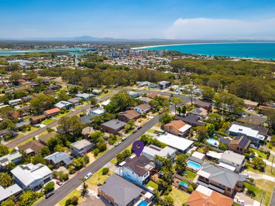 14 Sunset Avenue, Forster