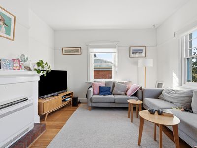 4 Carlton Street, Lenah Valley