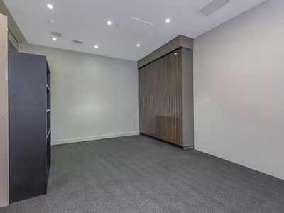 Unit 16 / 20 Bank Place, Melbourne