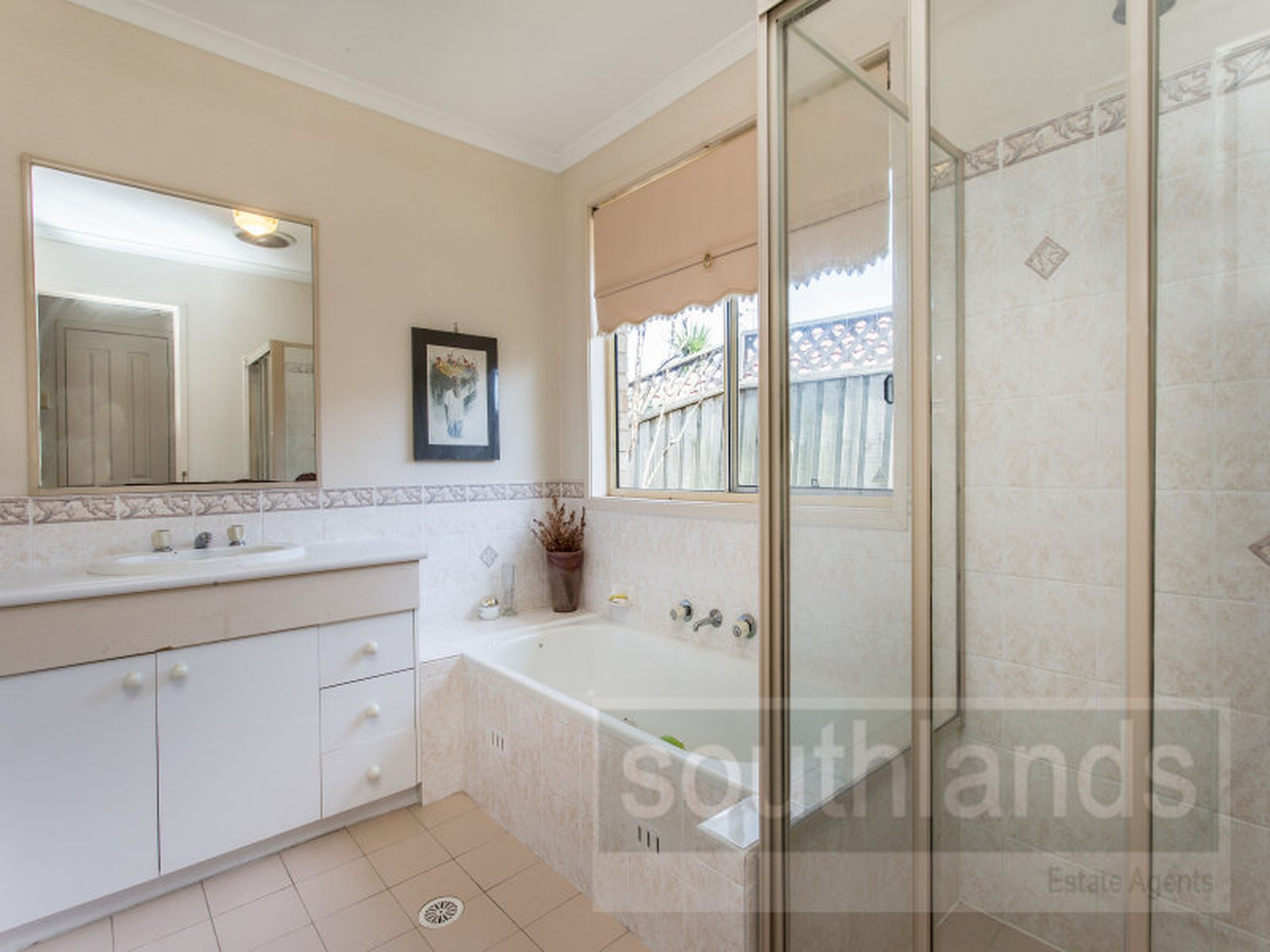 4 Brigadoon Ave, GLENMORE PARK