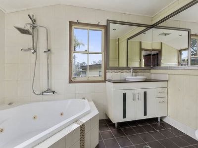 12 Swan Street, Brassall