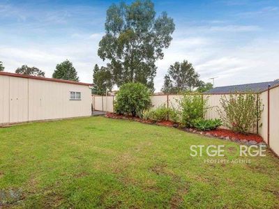 8 Patonga Close, Woodbine