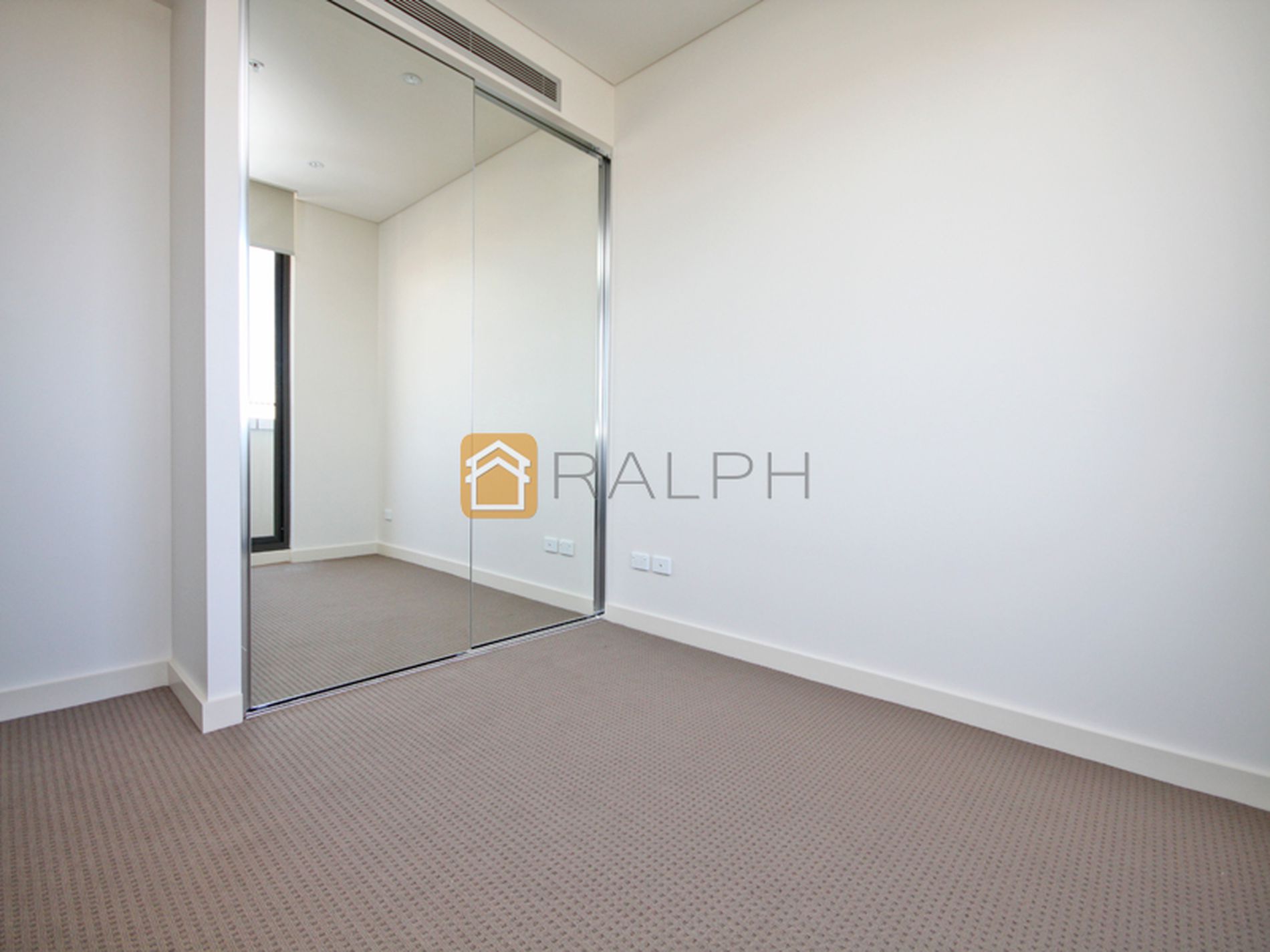 915 / 4 Nipper Street, Homebush