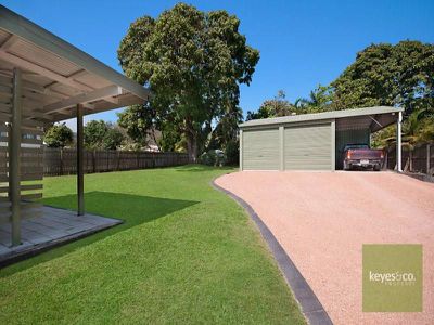 11 Estate Street, West End