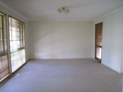 12 James Milne Drive, Croydon North