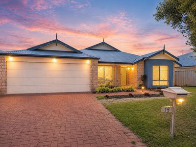 19 Valheru Avenue , Rockingham