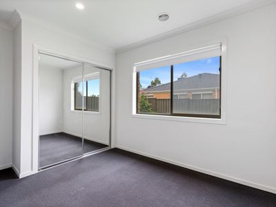 48 Diamond Parade, Cobblebank