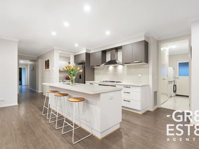 36 Aquatic Drive, Cranbourne West