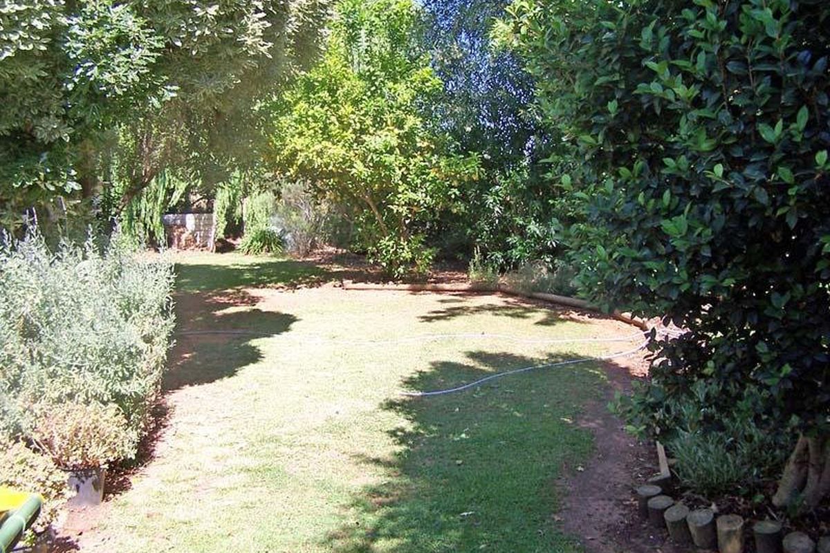 8 Shaw Road, Stanhope