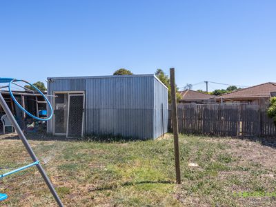 2 Felstead Avenue, Horsham