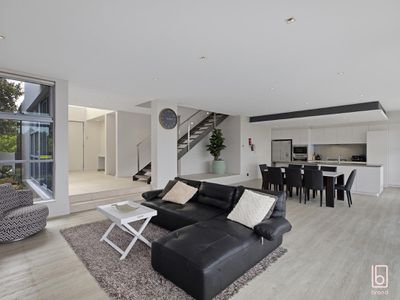 1 White Haven Avenue, Magenta