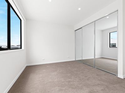 60 Mainview Boulevard, Truganina