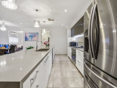 65 Hayton Park Boulevard, Cranbourne West