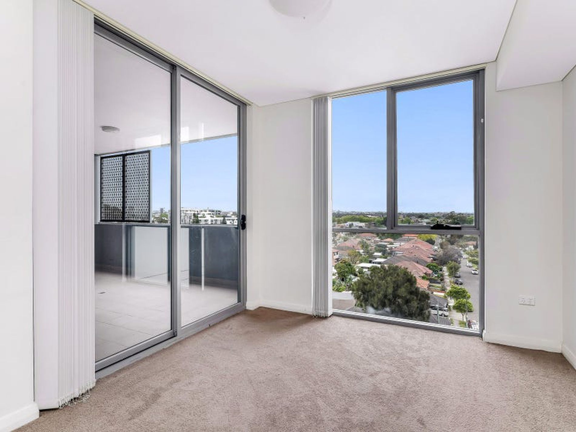 603 / 1 Church Avenue, Mascot