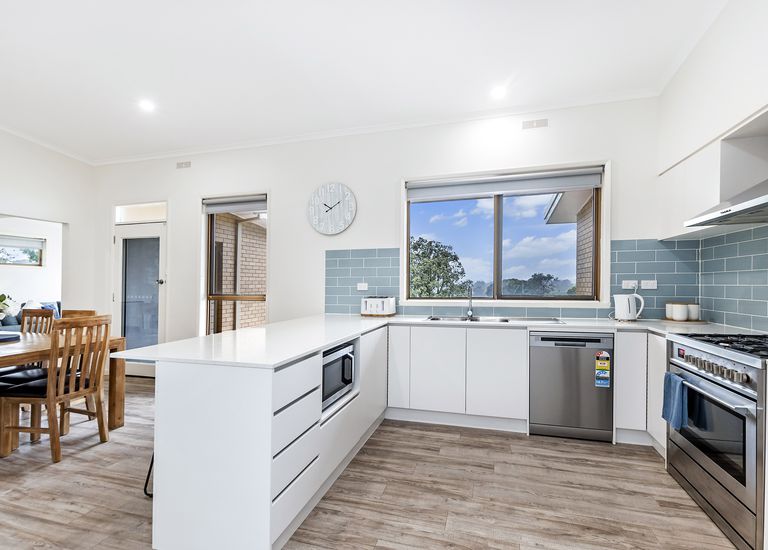 2-6 MacLeod Street, Portland