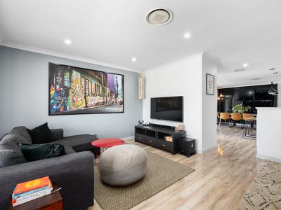 6 Baxter Close, Huntingdale