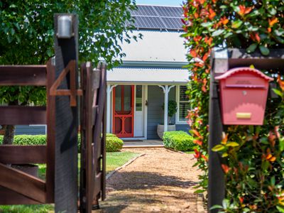 4 Young Rd, Moss Vale