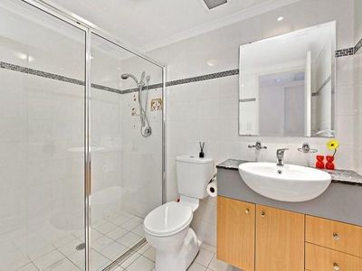 17-20 The Esplanade, Ashfield