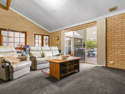 5 Mauldon Mews, Winthrop