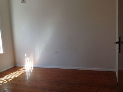 1 / 3 Gordon Crescent, Lake Heights