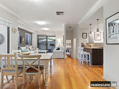 1 / 38 Comer Street, Como