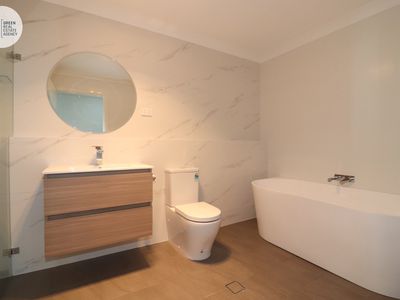 2 / 26 Grand Avenue, West Ryde