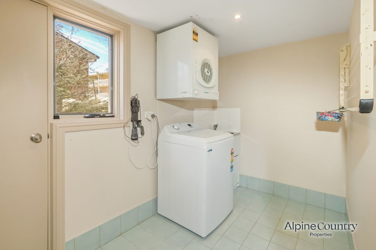 2 / 18 Nettin Circuit, Jindabyne