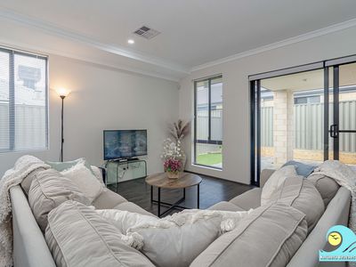 143 Myrlea Trail, Alkimos