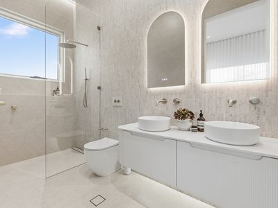 20 Phillip Avenue, Cabramatta