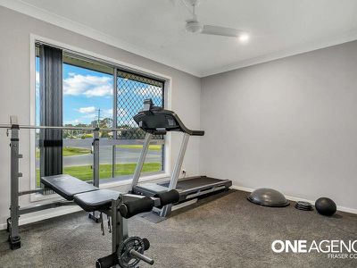 27 Senorita Parade, Urangan