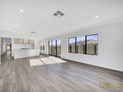 10 Stanmore Crescent, Wyndham Vale