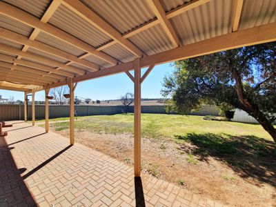 6 Brian Hambly Place, Dubbo