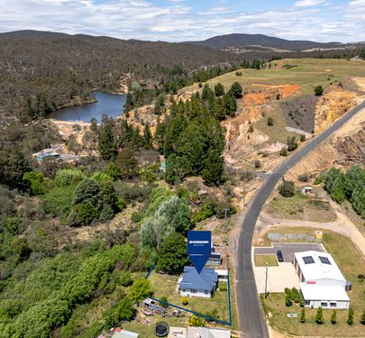 8 Foxlow Street, Captains Flat