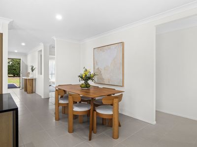 11 Lachlan Drive, Wakerley