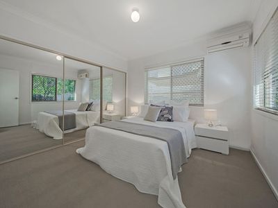 2222 Wynnum Road, Wynnum