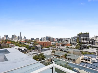 708 / 113 Commercial Road, Teneriffe