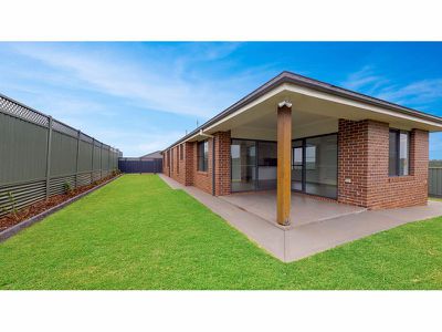 14 Pelagic Court, Dubbo
